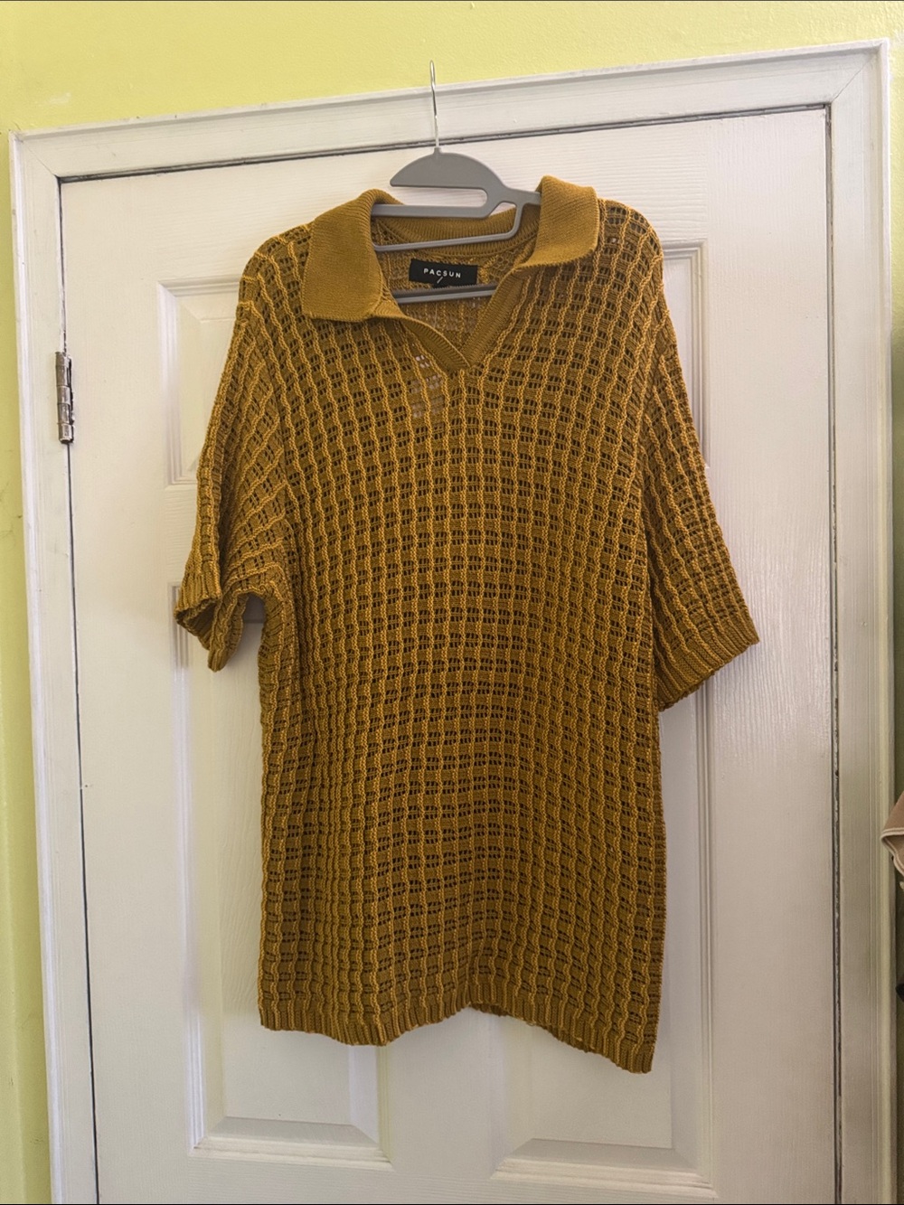 NWT MEN’s PacSun Waffle-Knit Mustard Polo Sweater size MEDIUM (38-42)